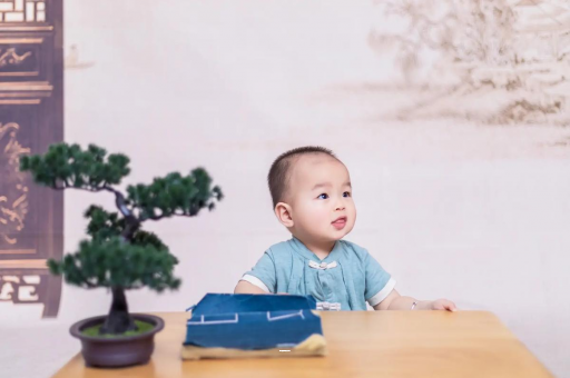 代怀选性别包生男孩五个月宝宝可以站吗
